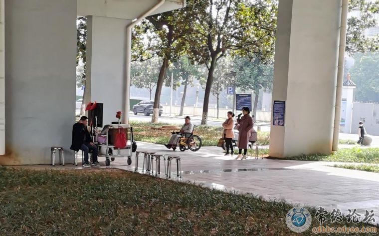 桥下唱K扰民